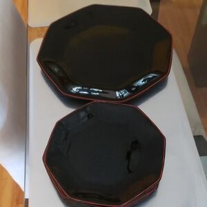 Elegant Black Dinnerware Set 4 Plate  1 Salad